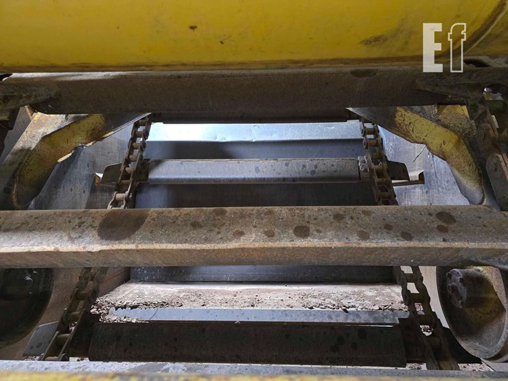 2006-caterpillar-615c-image-16