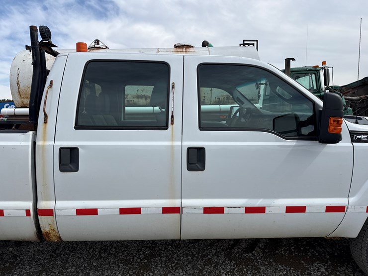 2011-ford-f350-image-16