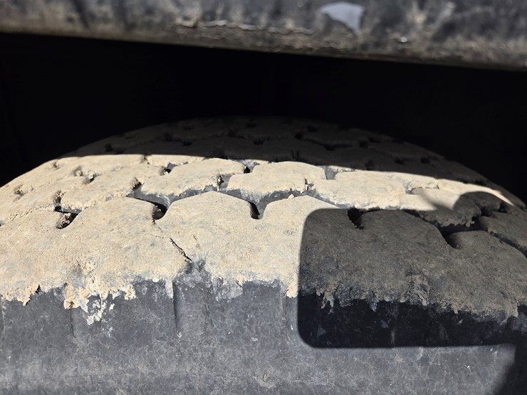 massey-ferguson-8-image-63