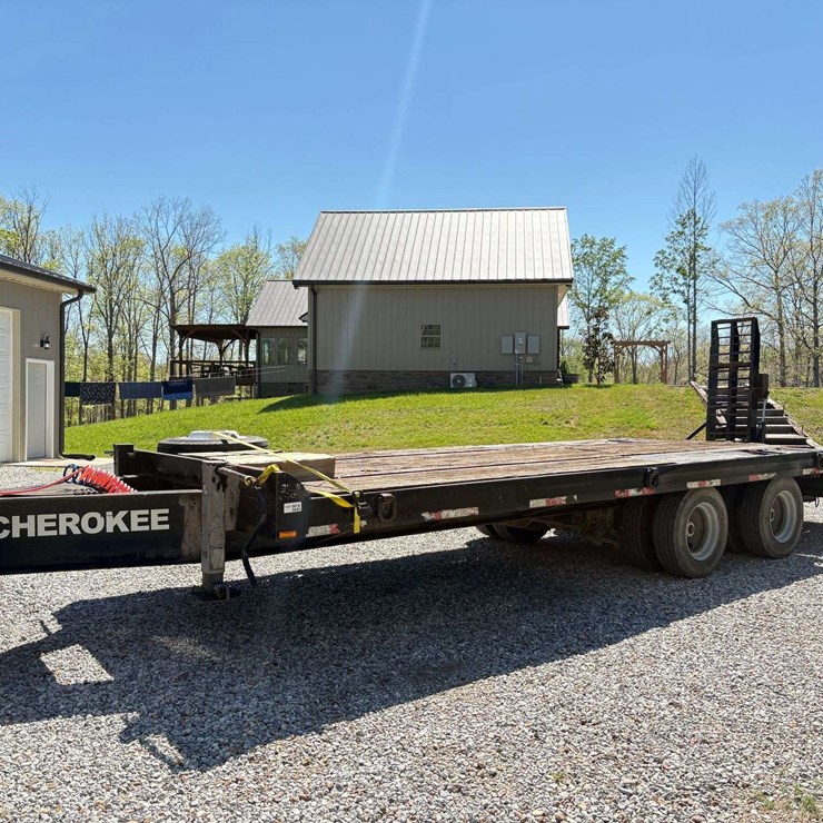 1998 Cherokee R20 20+5 Dual T/A Tag Trailer