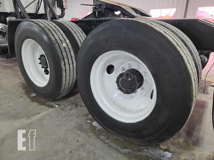 2005-mack-chn613-image-25