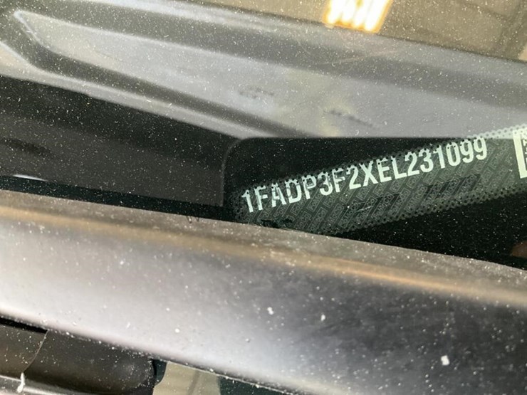 2014-ford-focus-se-sdn-image-15