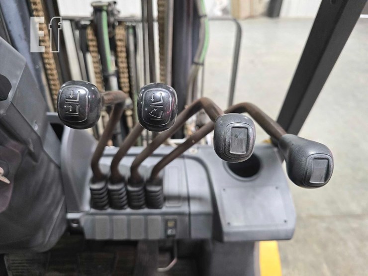 2018-caterpillar-gp25n-image-19