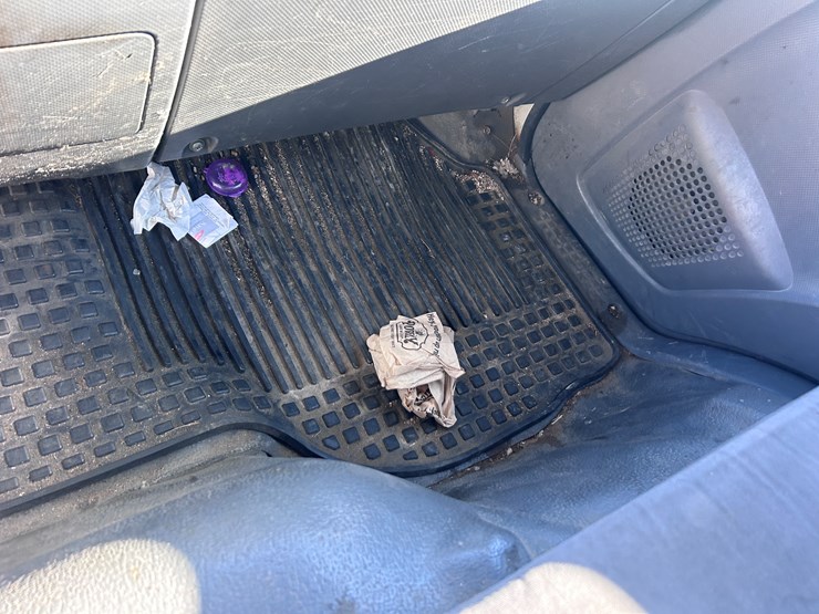 2012-isuzu-npr-image-49