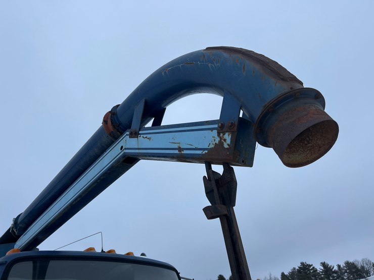 1990-ford-l9000-image-32