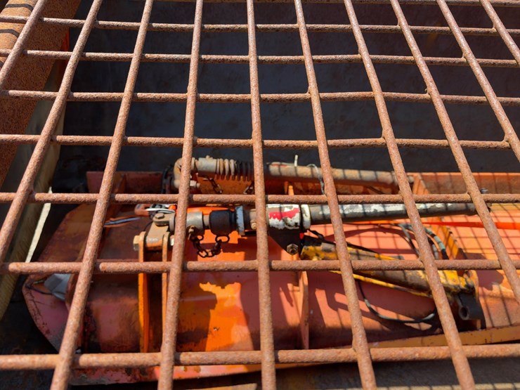 2012-international-7600-image-21