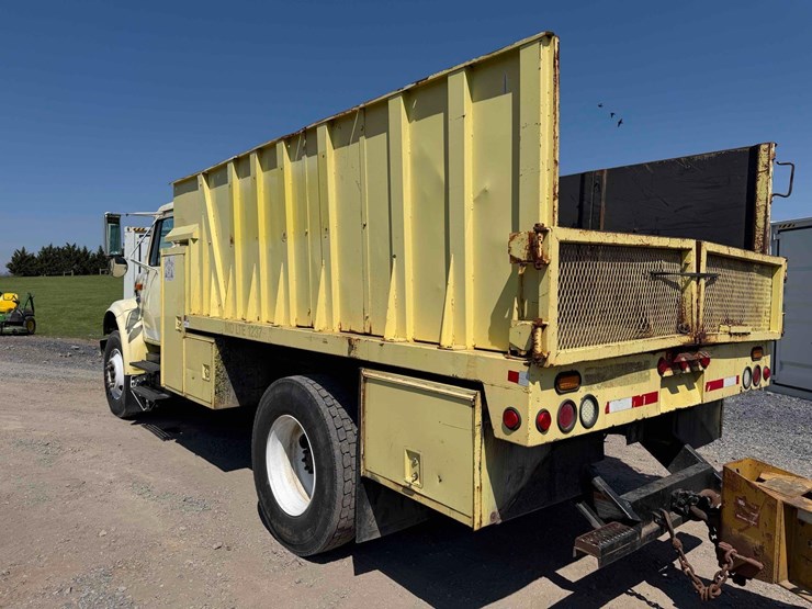 2000-international-4700-image-3