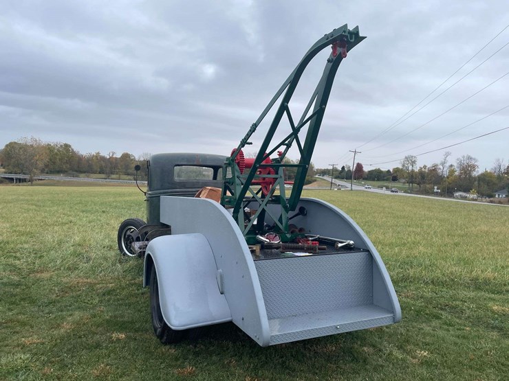 1935-ford-wrecker-image-3