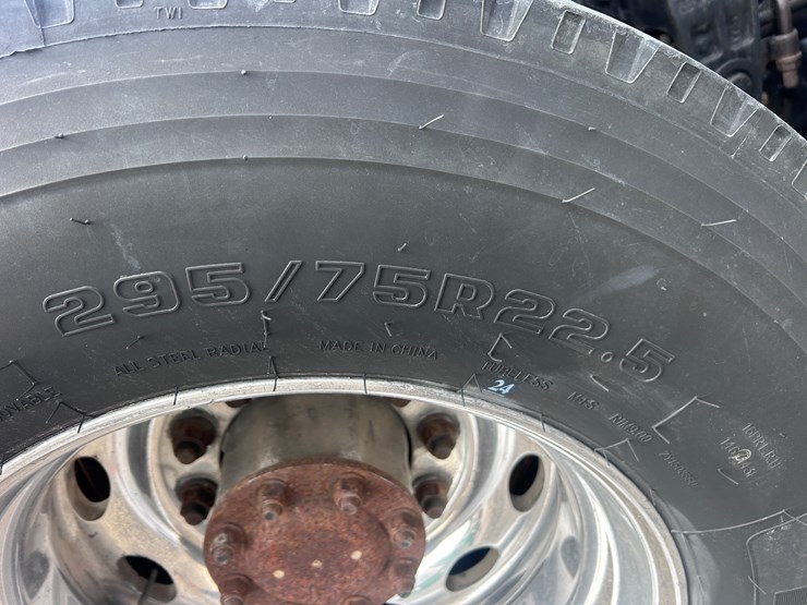 1998-peterbilt-379-image-82