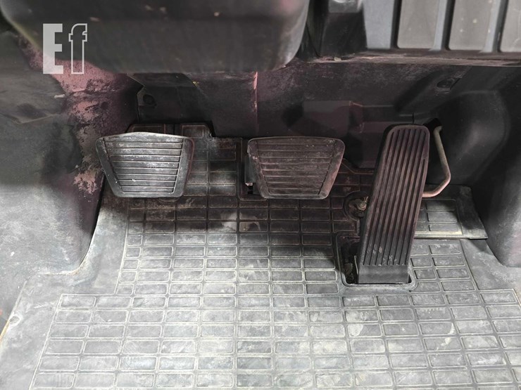 2021-caterpillar-gp25n-image-15