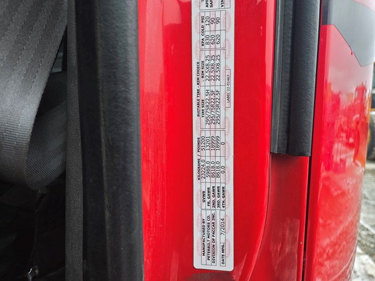 peterbilt-579-image-109