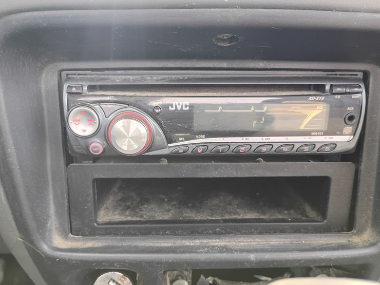 2000-chevrolet-tracker-image-46