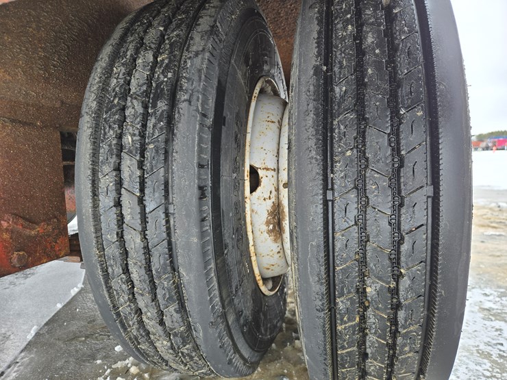 1994-massey-ferguson-8-image-83