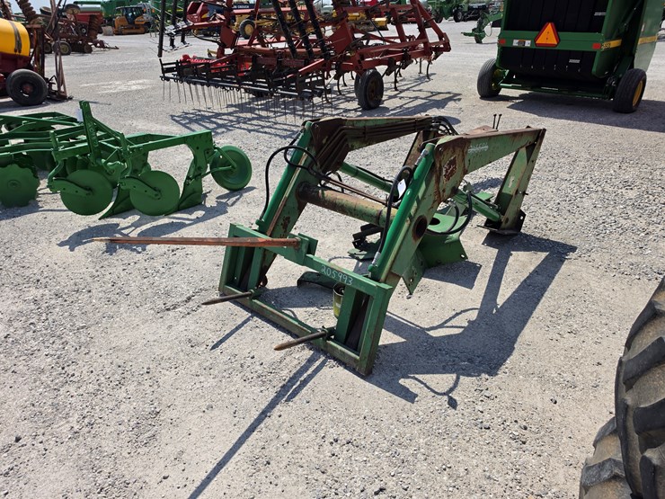 john-deere-148-image-1