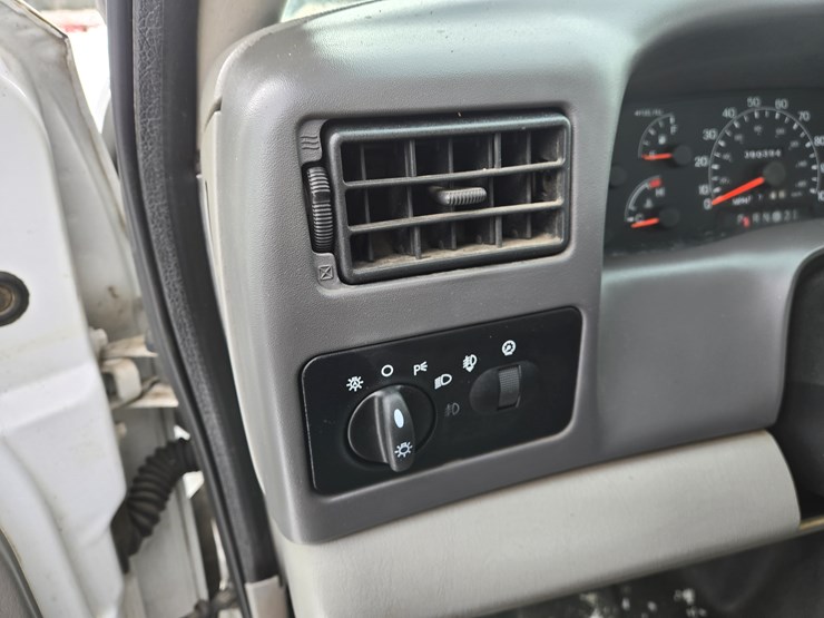 2001-ford-f350-image-52