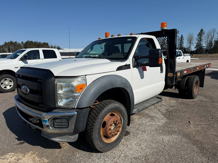 2011-ford-f550-xl-image-1