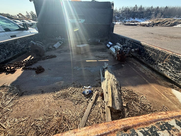 2012-ford-f550-xl-image-18