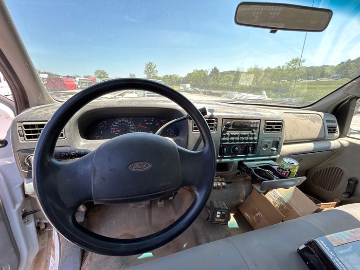 2002-ford-f550-image-15