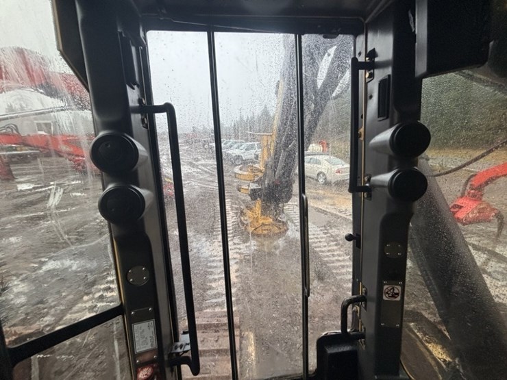 2017-tigercat-lx830d-image-36