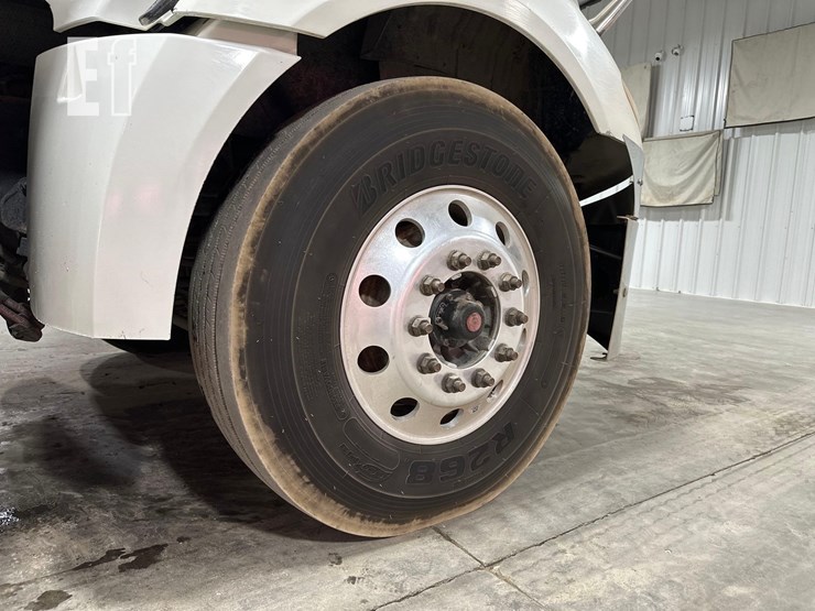 2017-international-prostar-image-29