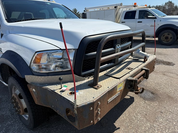 #1063-•-2014-ram-5500-heavy-duty-service-truck-image-10