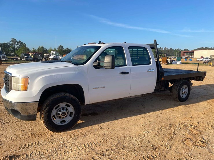 2013-gmc-sierra-2500-image-1