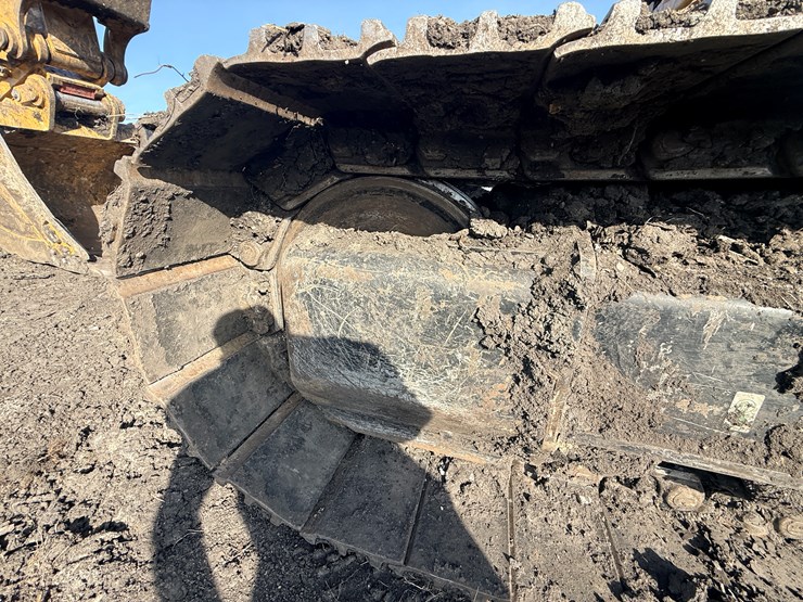 caterpillar-340-image-74