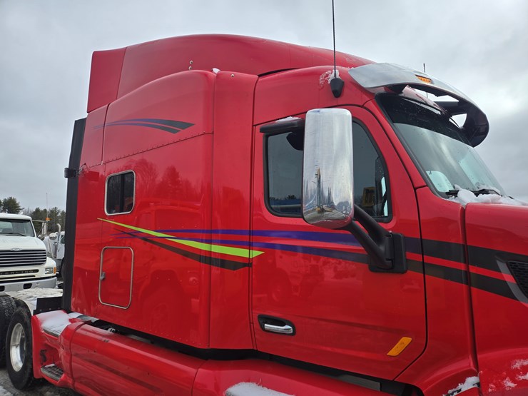 peterbilt-579-image-18