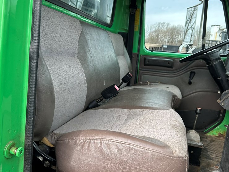 1996-international-4700-image-56