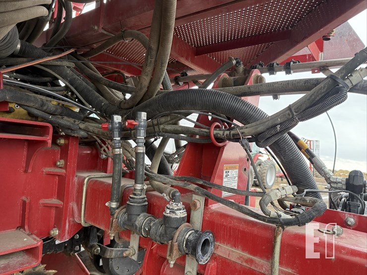 case-ih-1250-image-33