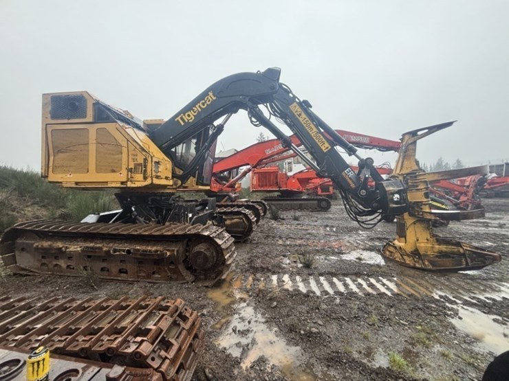 2017-tigercat-lx830d-image-6