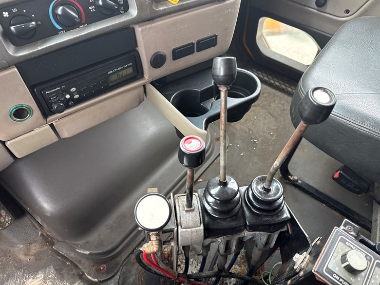 2007-sterling-acterra-image-36