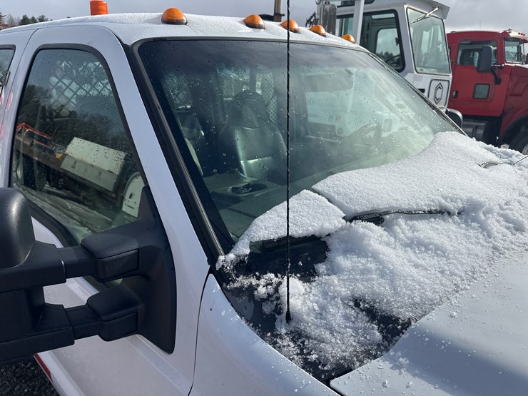 2010-ford-f350-image-13