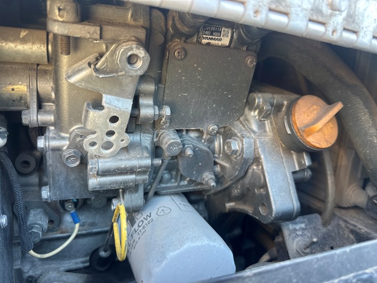 2013-peterbilt-365-image-25