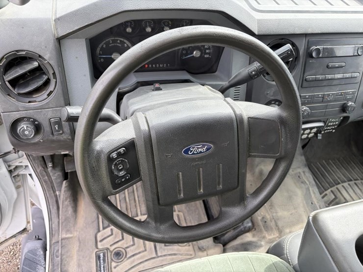 2011-ford-f250-image-13