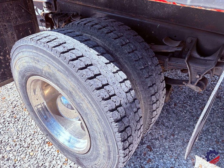 2007-international-7400-image-21