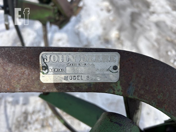 john-deere-851-image-9