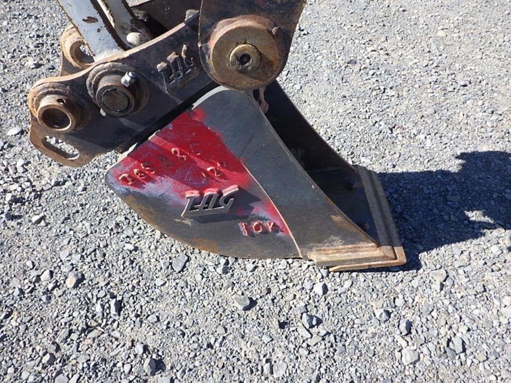 takeuchi-tb260-image-22