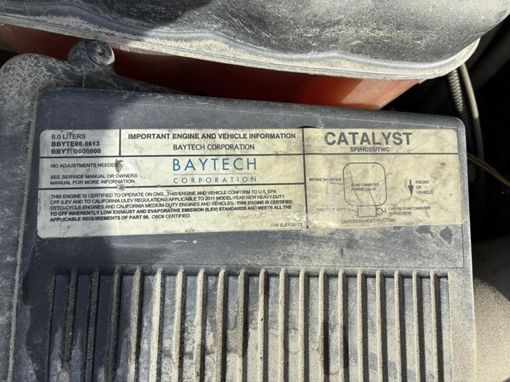 2011-chevrolet-2500-image-8