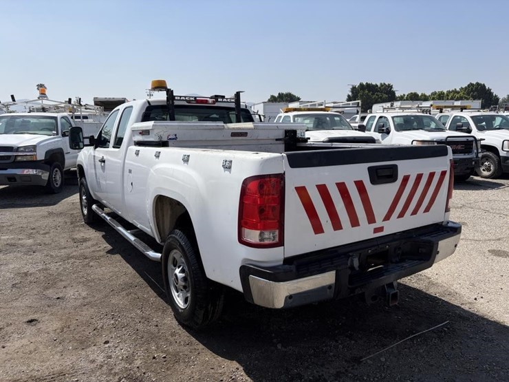 2012-gmc-sierra-2500-image-4