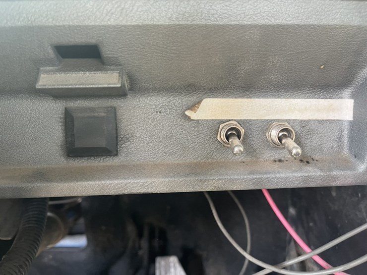 #1556-•-1999-mack-e7-460-day-cab-truck-tractor-image-52