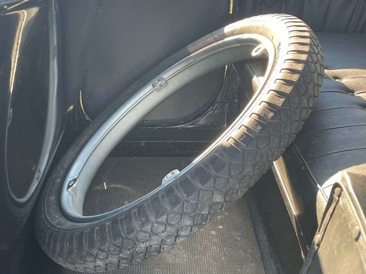 1917-model-t-touring-image-60