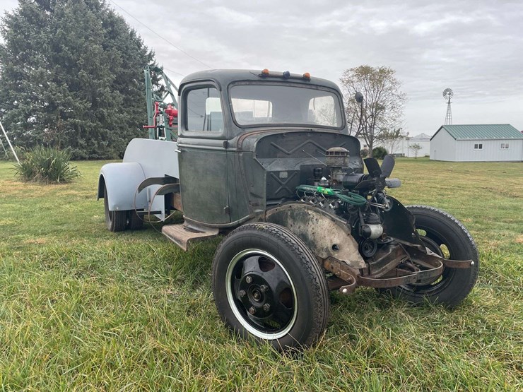 1935-ford-wrecker-image-7