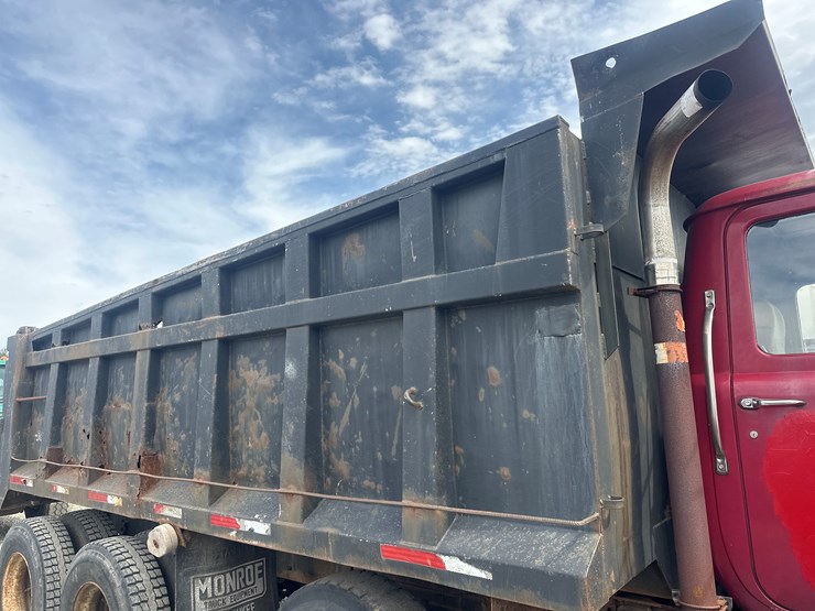 1986-mack-dm686s-image-18