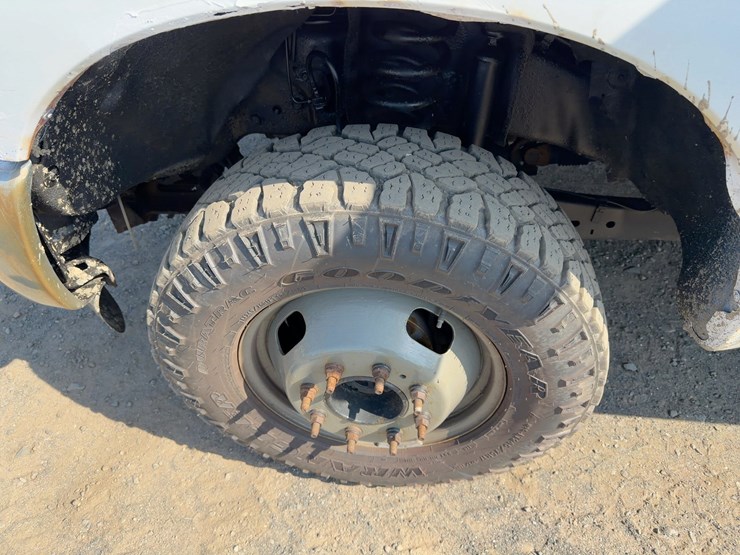 2015-ford-f350-xl-image-11