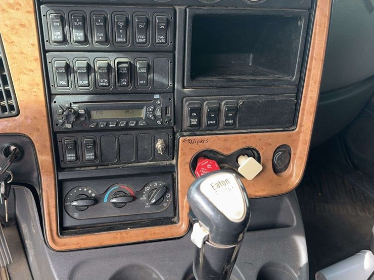 2012-international-prostar-image-31