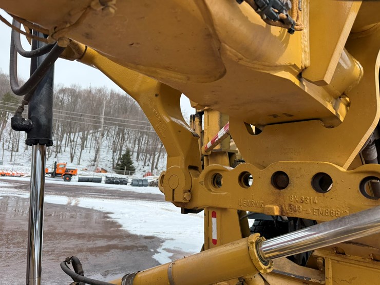 caterpillar-160m-image-20