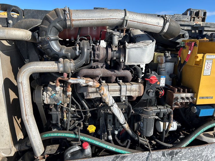 massey-ferguson-8-image-59