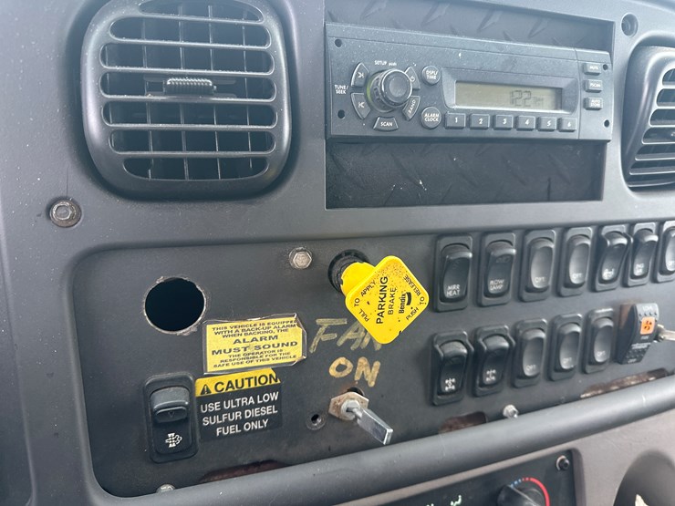 2009-caterpillar-c13-image-40