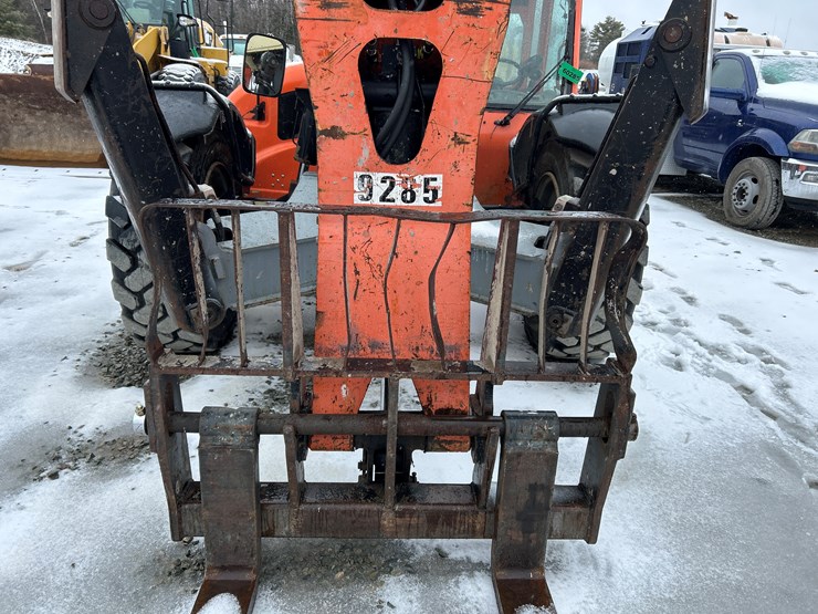 2006-jlg-g12-55a-image-11